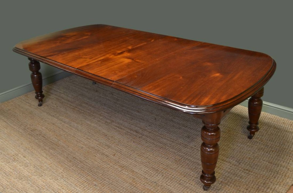Quality Victorian Walnut Antique Wind-Out Dining Table