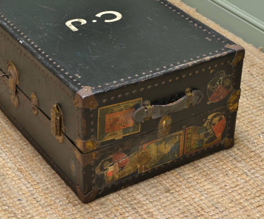 Vintage Watajoy Travel Trunk / Coffee Table.