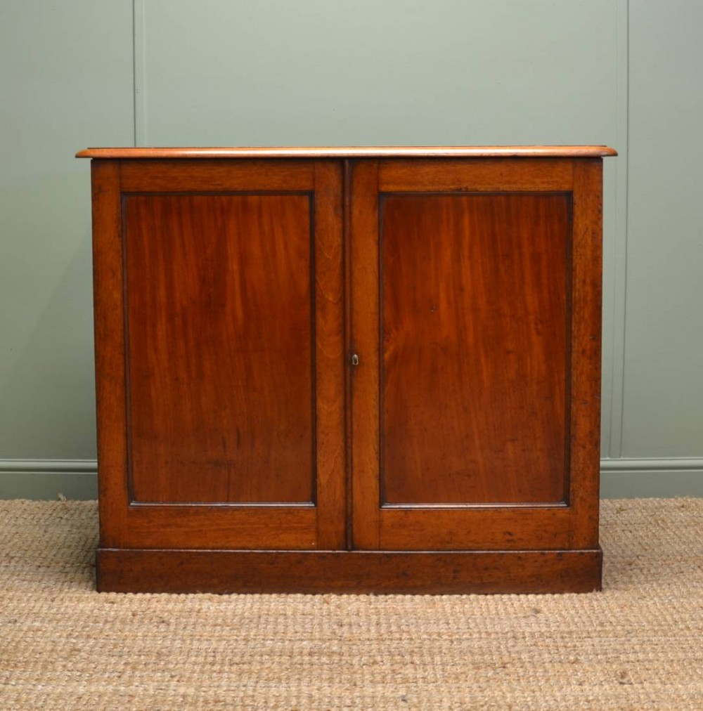 Victorian Mahogany Antique Cupboard