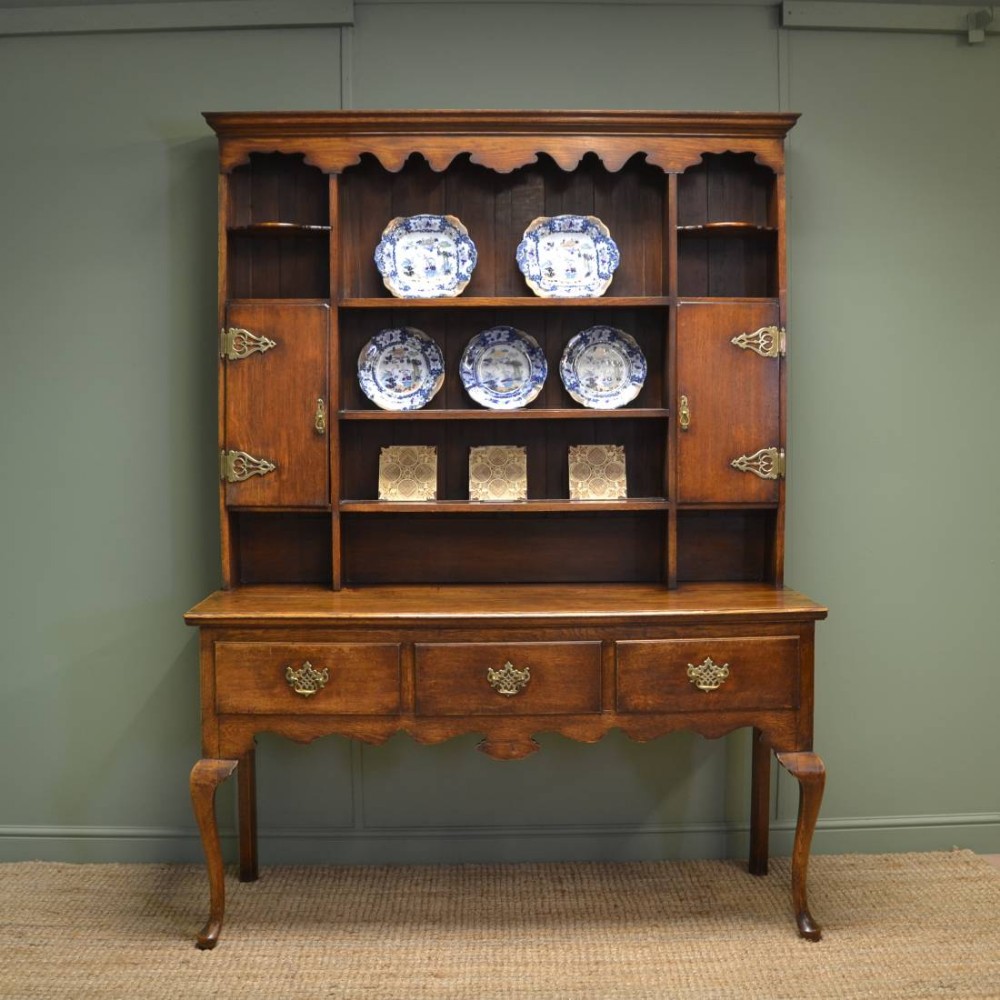 Antique, Georgian Design, Oak Dresser with Rack