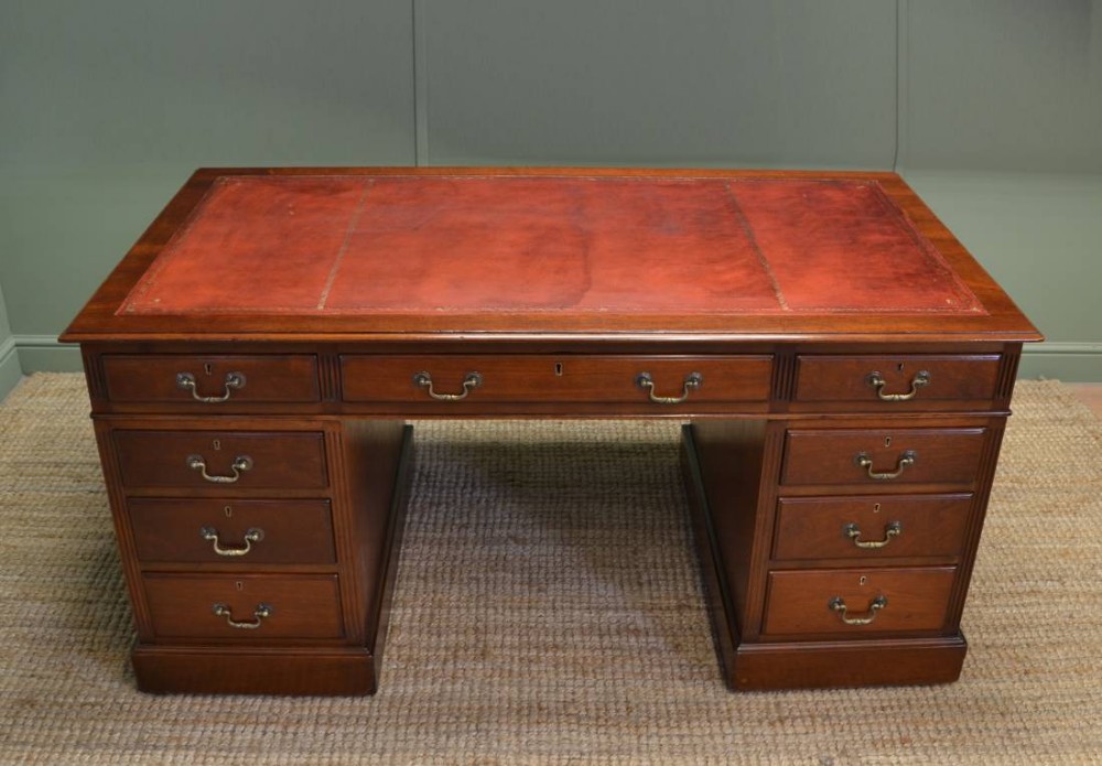 Large Edwardian Walnut Pedestal desk 