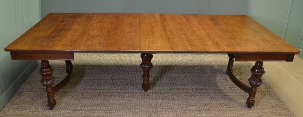 Large Solid Oak French Antique Victorian Extending Dining Table