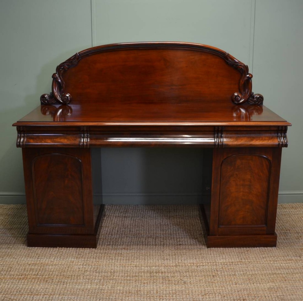 Stunning Quality Victorian Mahogany Antique Pedestal Sideboard