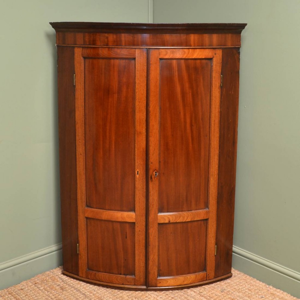 Elegant Bow Fronted Georgian Figured Mahogany Antique Wall Hanging Corner Cupboard