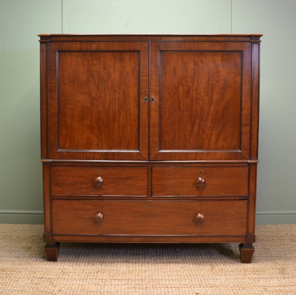 Unusual William IV Antique Dwarf Linen Press