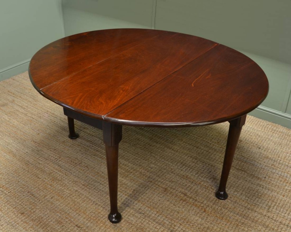 Quality Georgian Mahogany Pad foot Drop Leaf Antique Dining Table