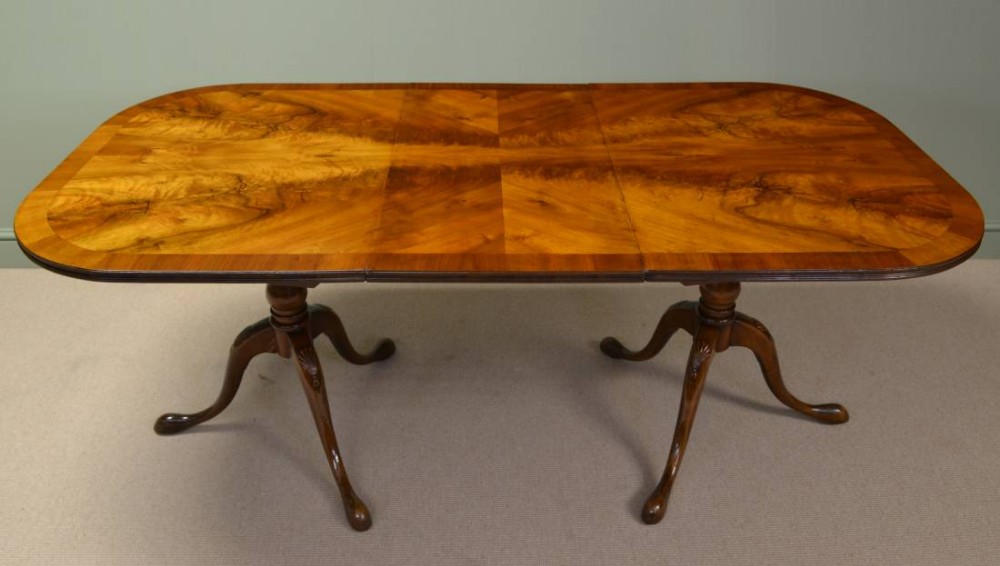 Beautifully Figured Walnut Pedestal Antique Dining Table