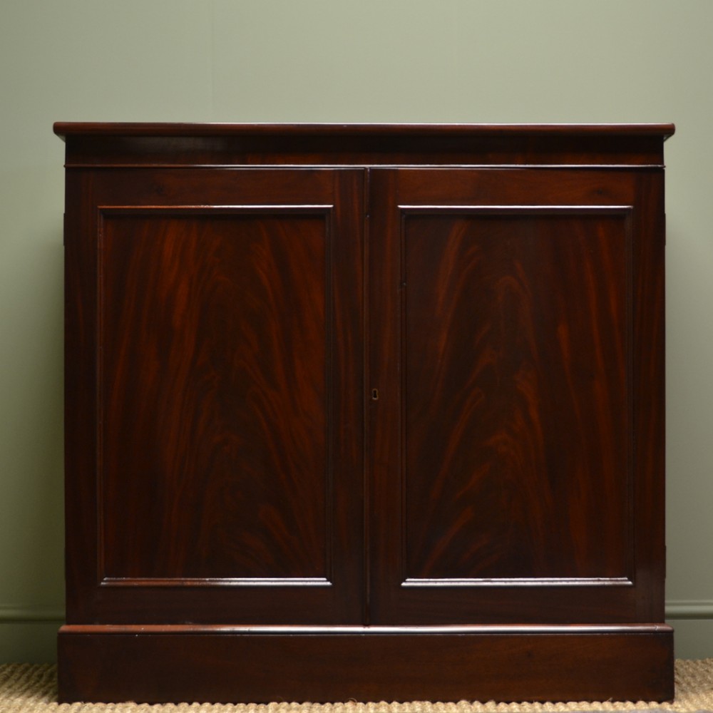 Fine Quality Regency Rich Mahogany Antique Cupboard