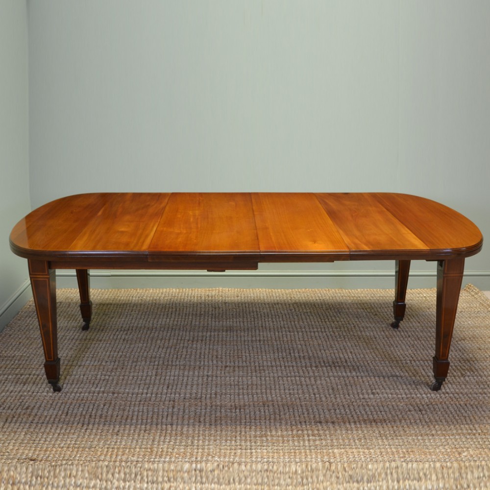 Magnificent Quality Victorian Mellow Walnut Antique Dining Table