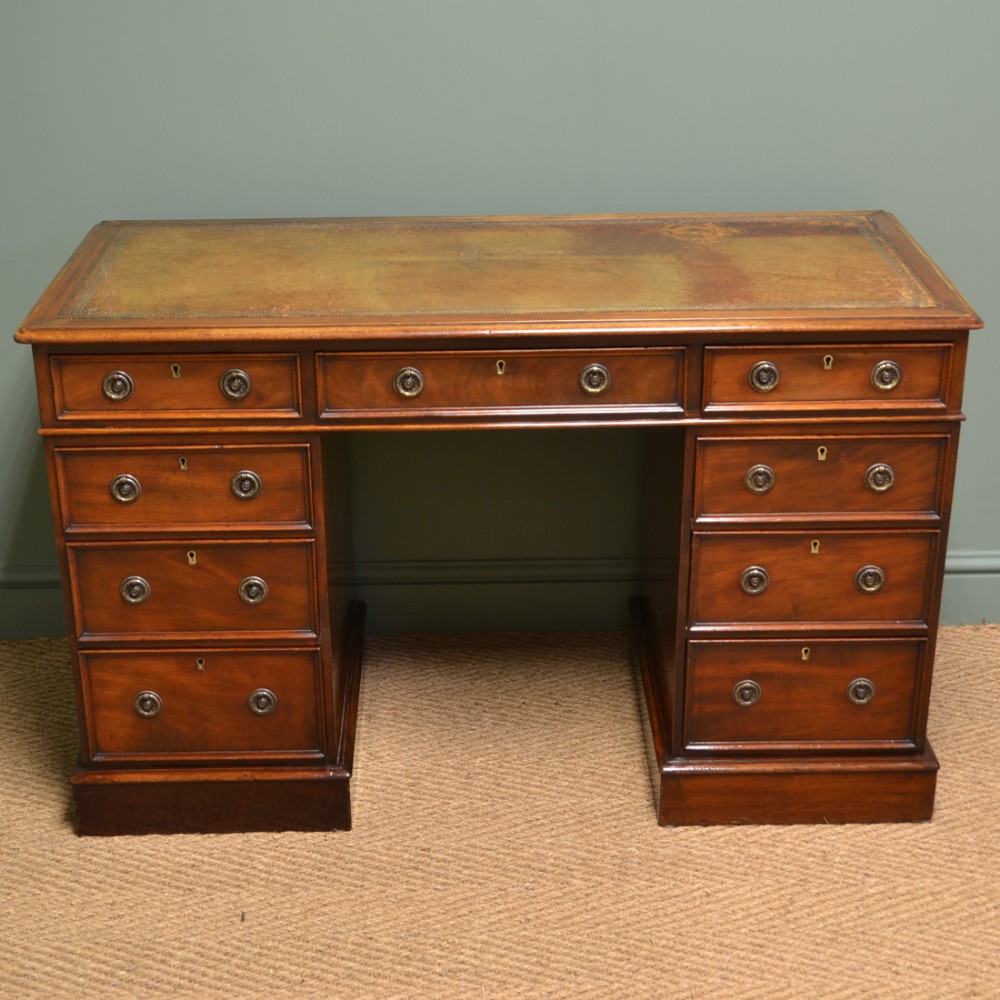 Quality Victorian Mahogany Antique Pedestal Desk