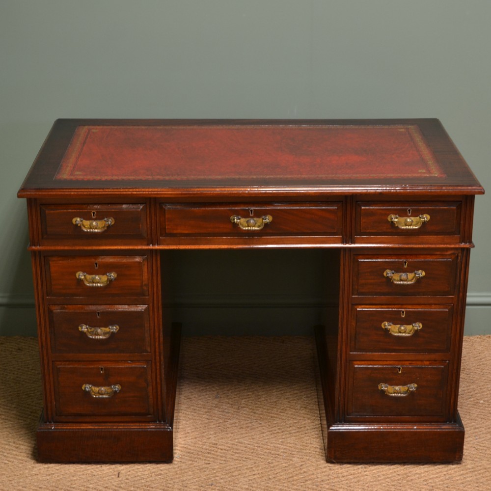 High Quality Victorian Walnut Antique Pedestal Desk