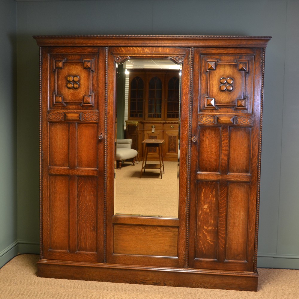 Spectacular Waring and Gillows Edwardian Oak Antique Triple Wardrobe