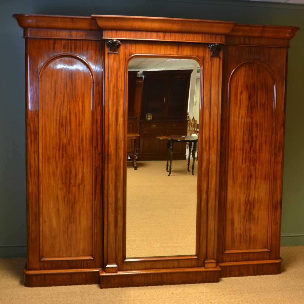 Spectacular William IV Break Fronted Figured Mahogany Antique Triple Wardrobe
