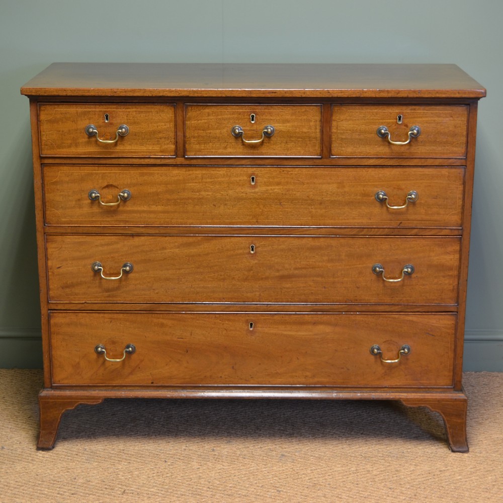 Charming Country Georgian Mahogany Antique Chest Of Drawers 
