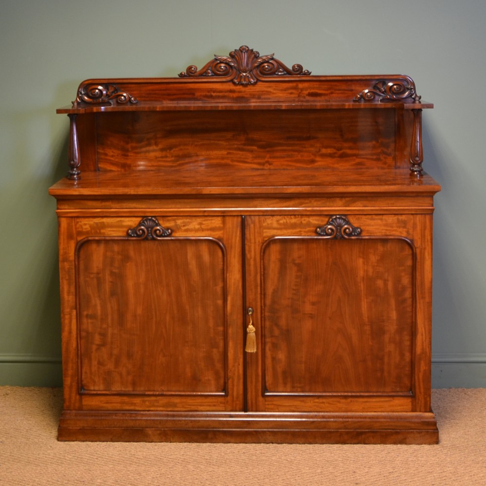 Superb Quality Gillows Figured Mahogany William IV Antique Chiffonier 