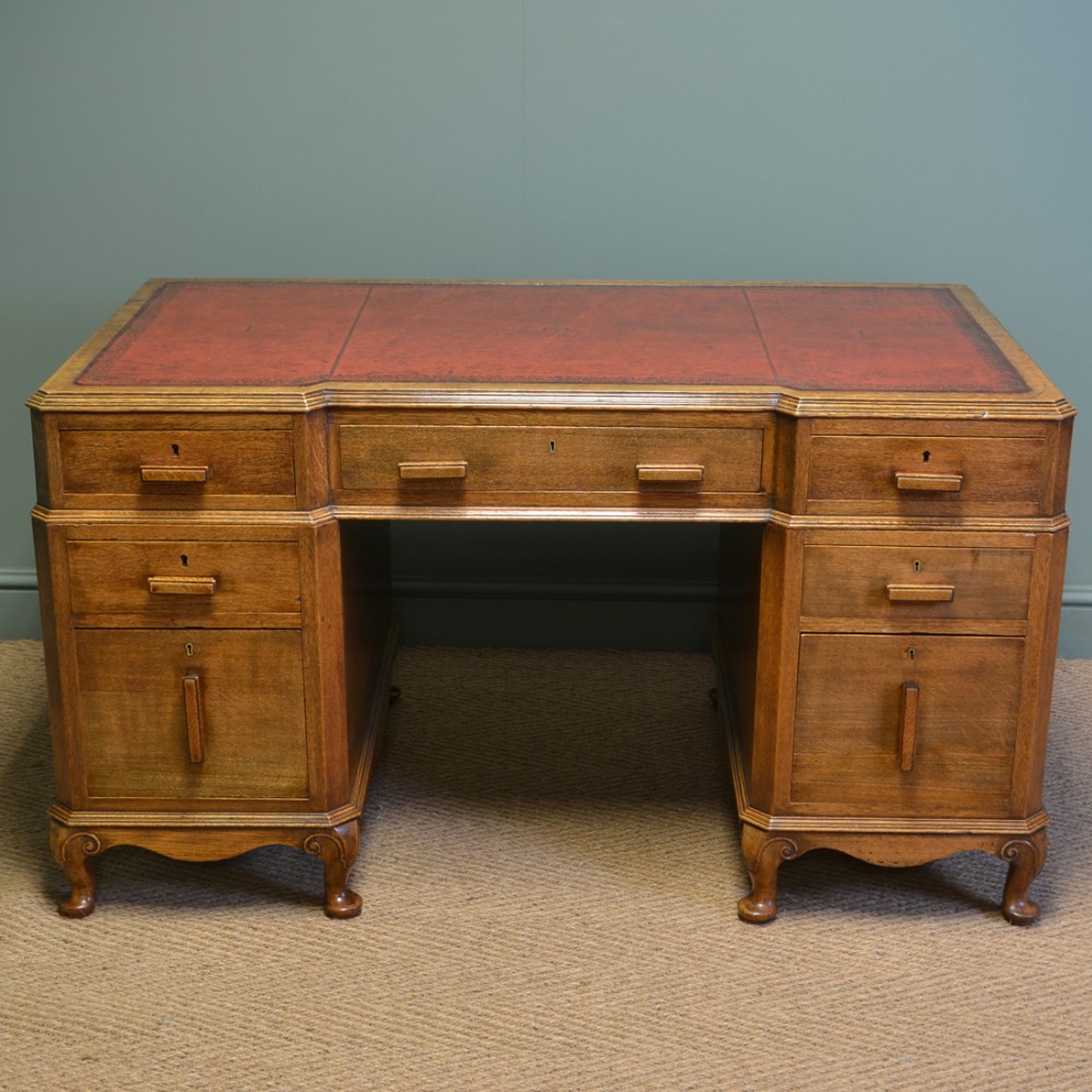 Superb Quality Stylish Art Deco Oak Antique Pedestal Desk