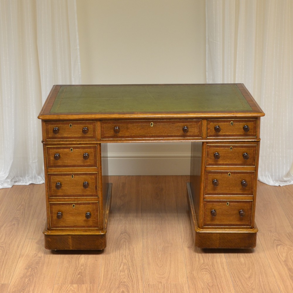 High Quality Small Victorian Oak Crossbanded Antique Pedestal Desk