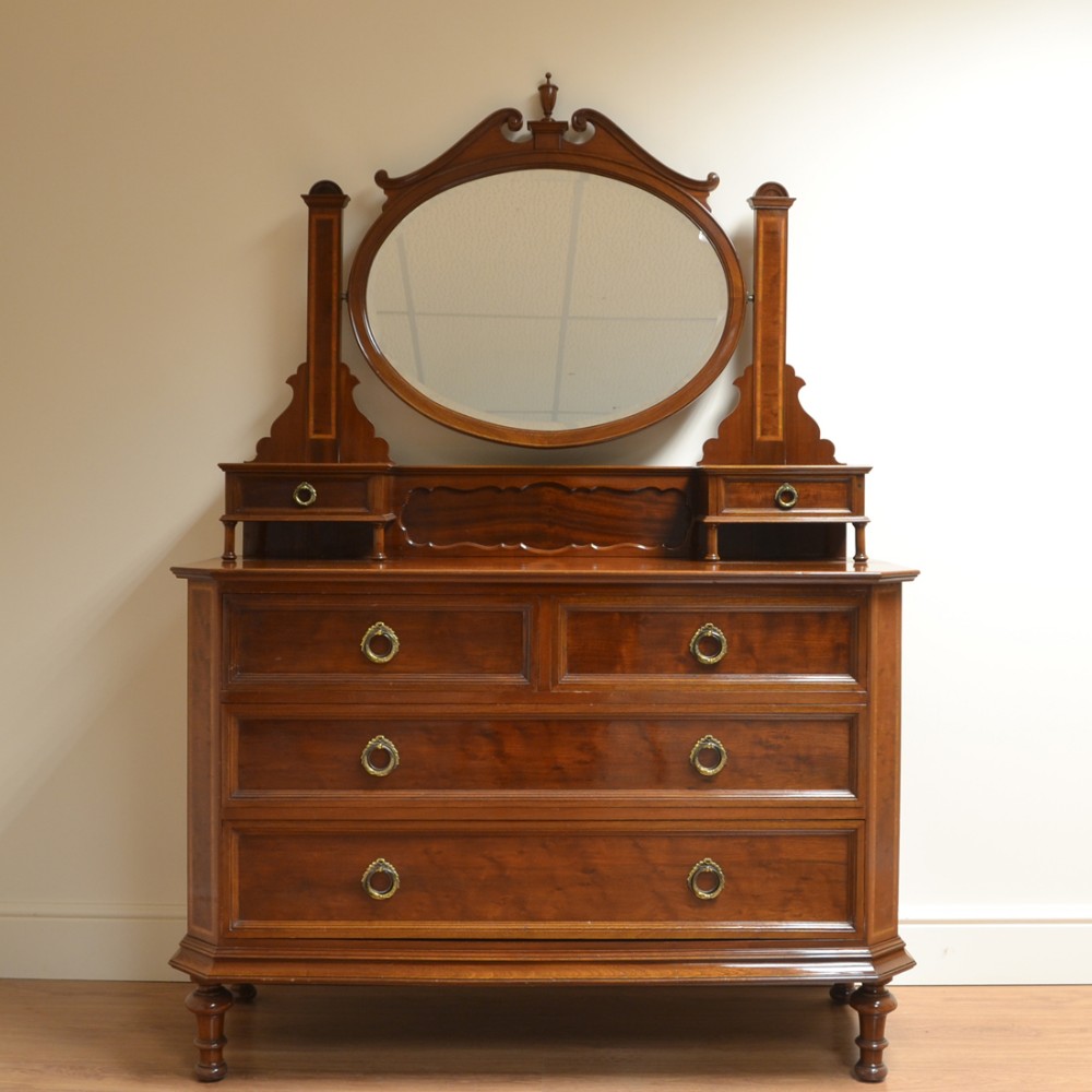 Spectacular Victorian Mahogany Antique Dressing Table