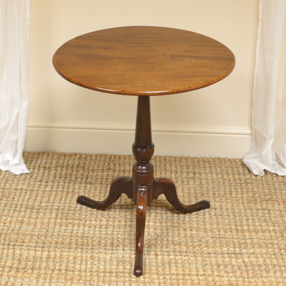 Georgian Mahogany Antique Tripod Table