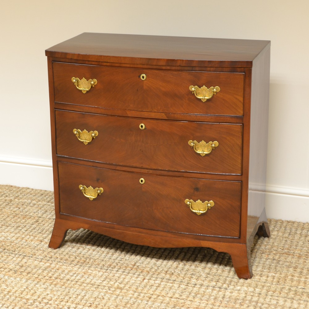 Small Bow Fronted Regency Antique Chest of Drawers