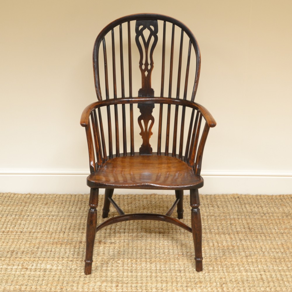 Spectacular Country House Yew & Elm Antique Windsor Chair