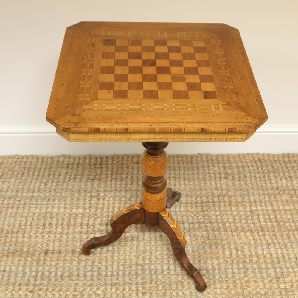 Unusual Antique Victorian Walnut Sorrento Chess Top Table