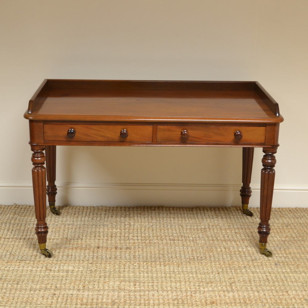 High Quality Gillows Design Victorian Mahogany Writing Table