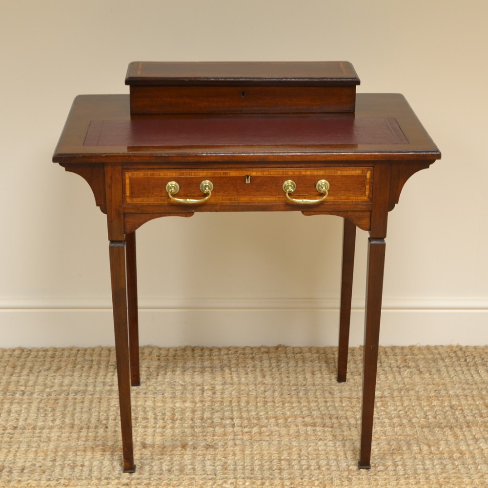 Fine Quality Victorian Mahogany Antique Writing Table