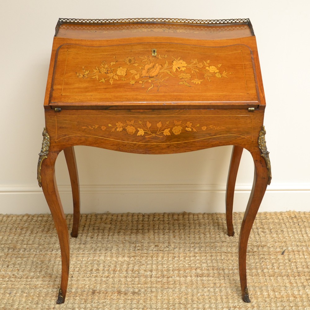 Quality 19th Century Inlaid Walnut Antique Bonheur Du Jour