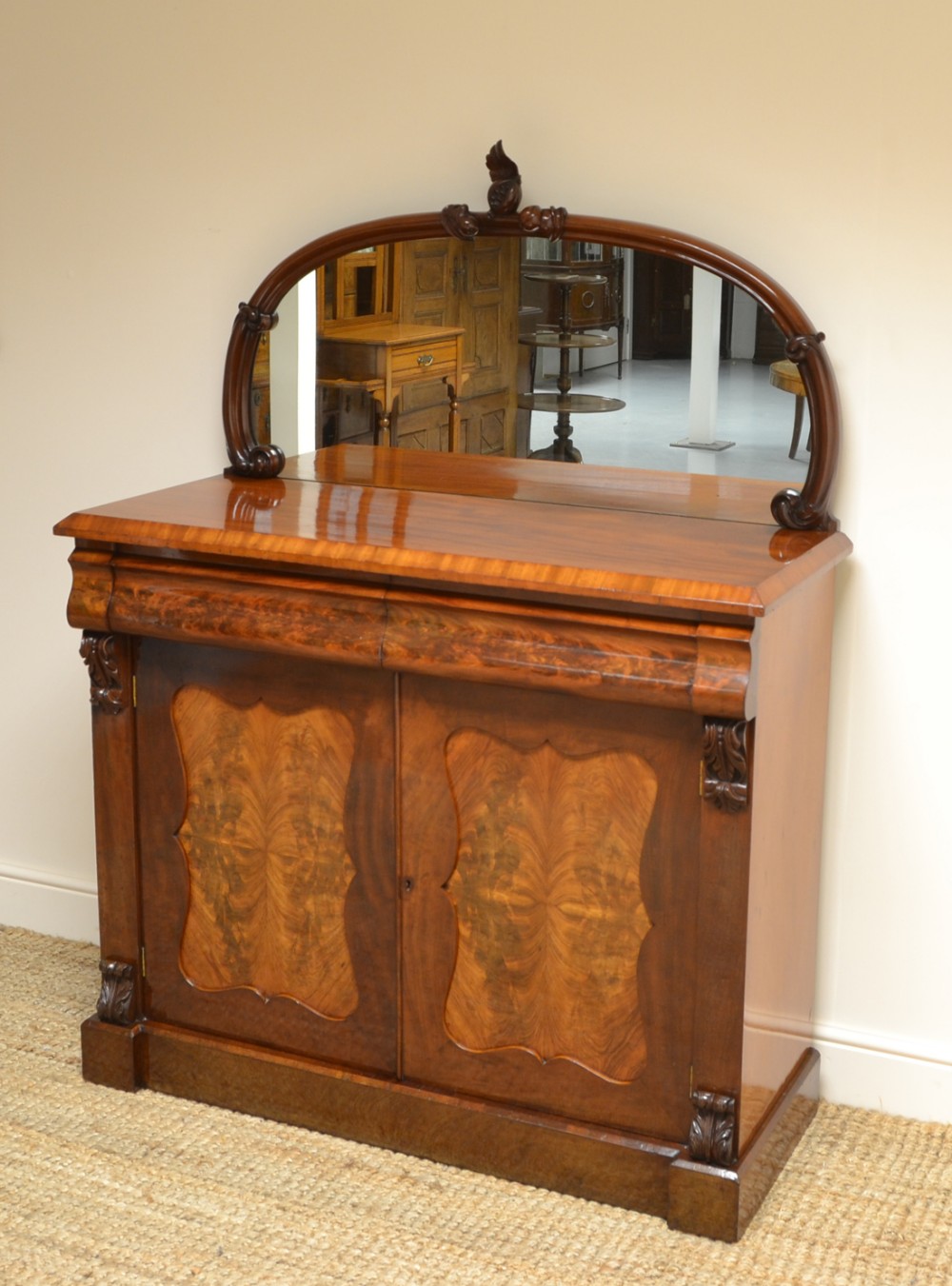 Stunning Victorian Flamed Mahogany Antique Chiffonier