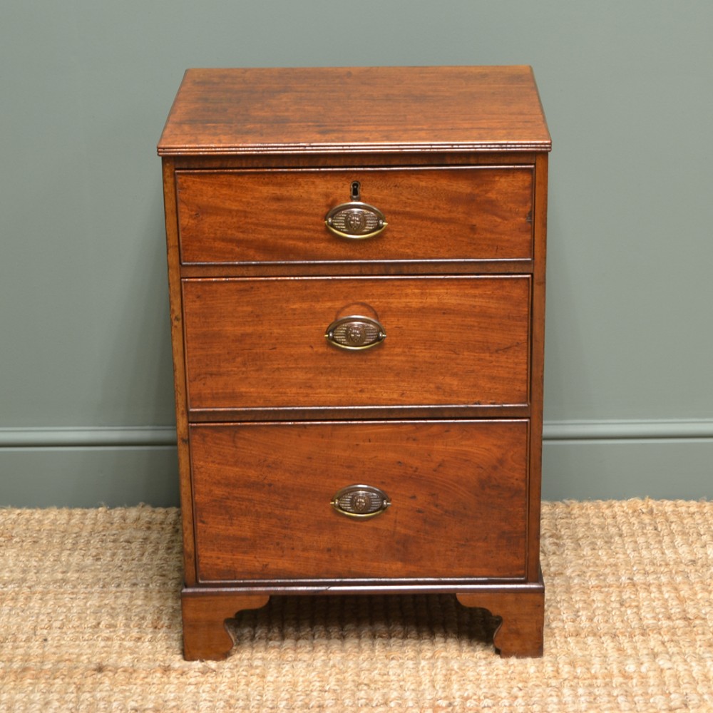 Small Georgian Mahogany Country House Antique Chest of Drawers