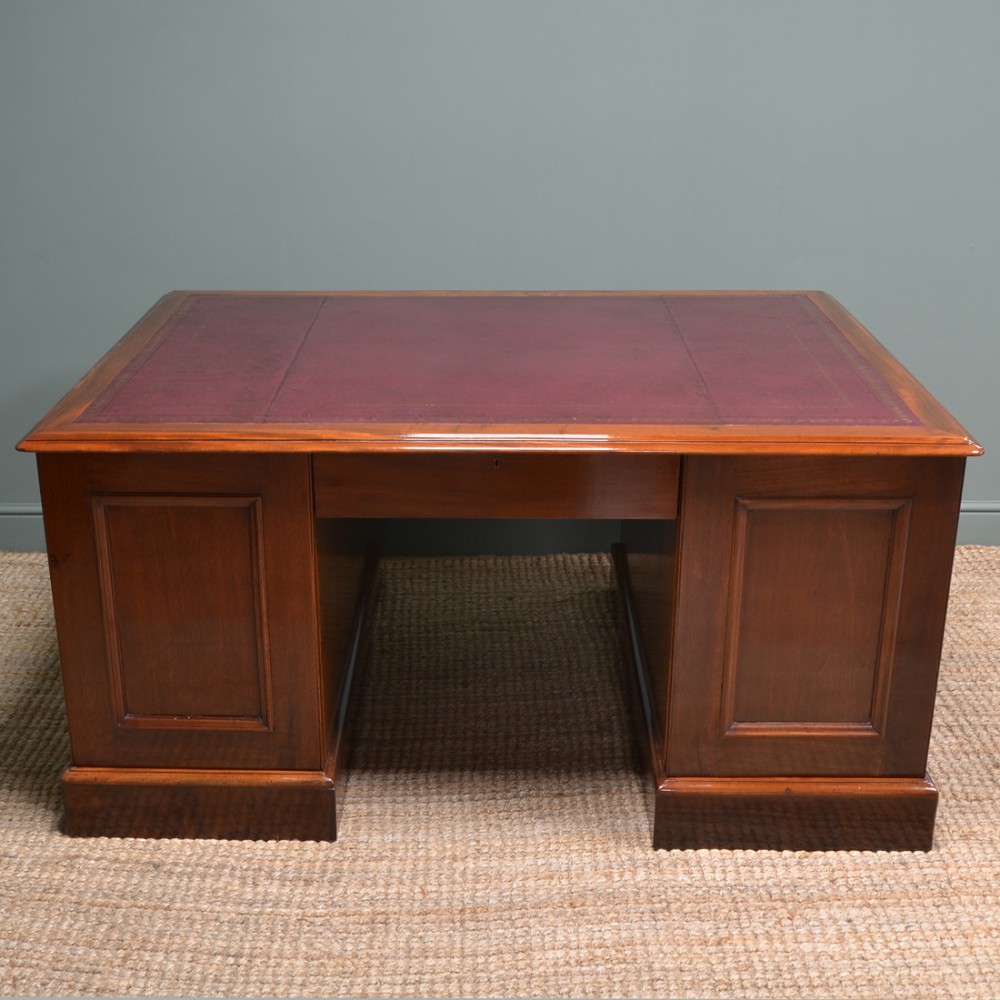 High Quality Large Victorian Mahogany True Antique Partners Desk
