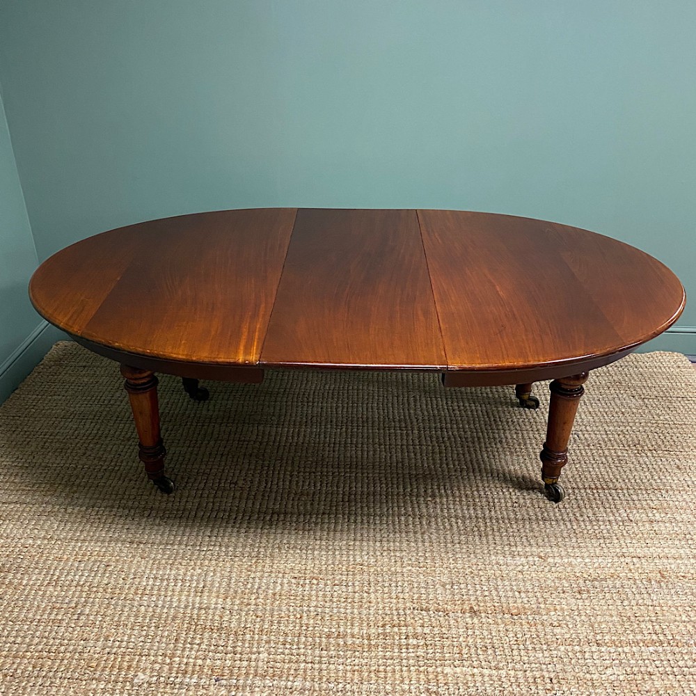 Large Figured Mahogany Victorian Antique Extending Dining Table