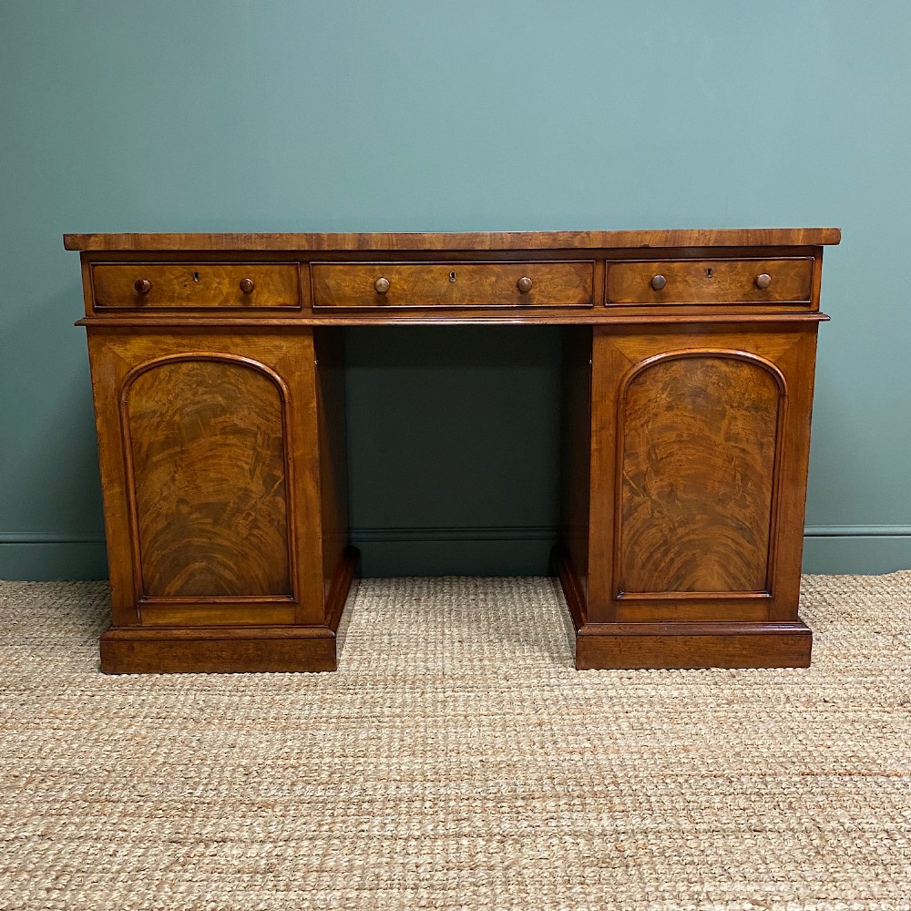 Country House Figured Mahogany Antique Victorian Pedestal Sideboard