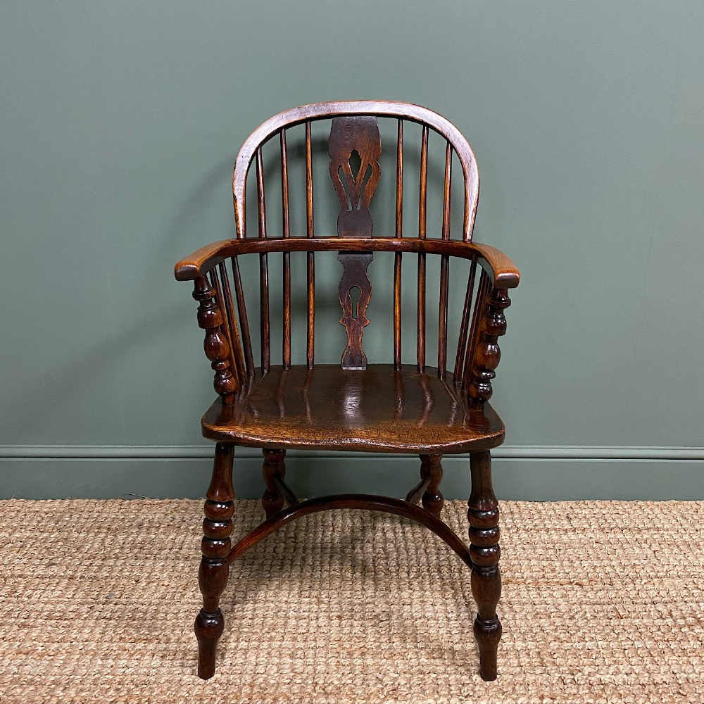 Country House Georgian Oak and Elm Antique Windsor Chair