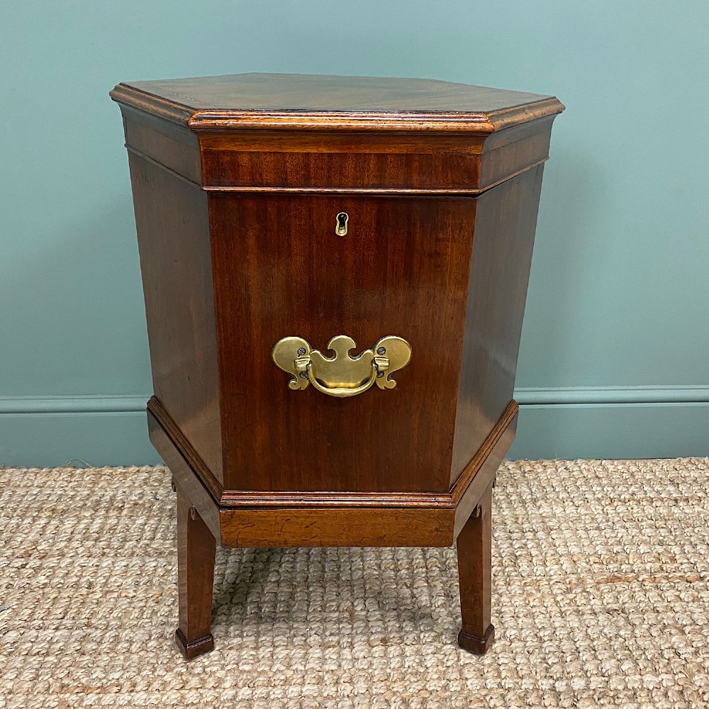 Georgian Mahogany Cross-Banded Antique Cellarette
