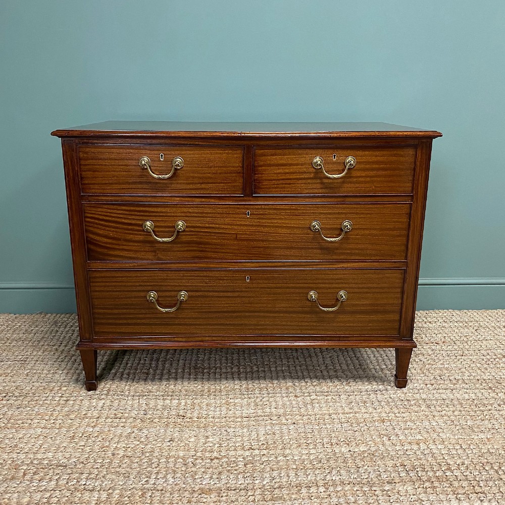 Quality Hepplewhite Design Mahogany Antique Chest of Drawers