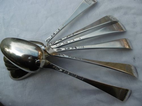 1759 VERY RARE SET OF 6 GEORGIAN DESSERT SPOONS BY LADY MAKER E TOOKEY GREAT CREST - ADDITIONAL PHOTO 1