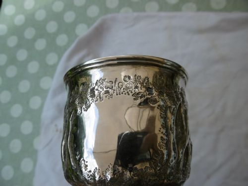 1858 FINE EXETER SILVER GOBLET WITH FARMING SCENES 150 GRAMS - ADDITIONAL PHOTO 3