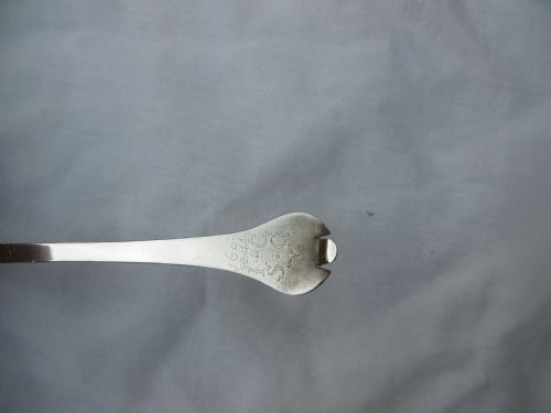 1680 VERY RARE SOUTHAMPTON TREFID SPOON MADE BY PETER WEBB 20CMS LONG - ADDITIONAL PHOTO 2