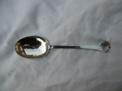 1680 VERY RARE SOUTHAMPTON TREFID SPOON MADE BY PETER WEBB 20CMS LONG - ADDITIONAL PHOTO 3