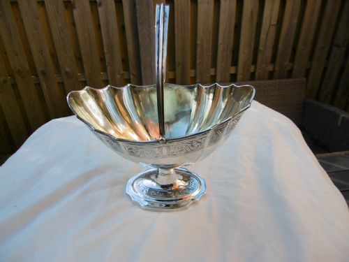 1801 large george 111 irish silver basket by gustav byrne great decoration 300g - CATEGORY: ANTIQUE SILVER - DATED GEORGIAN