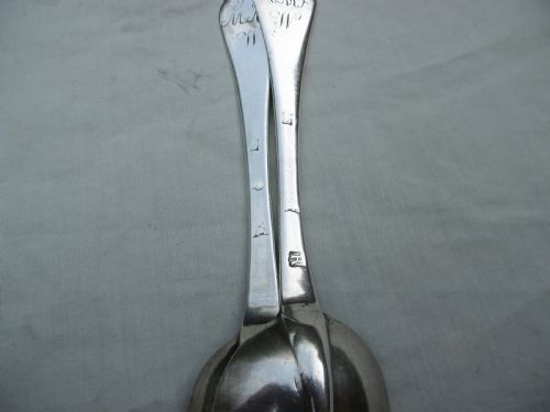 1706 VERY RARE PAIR OF SCOTTISH QUEEN ANNE DOGNOSE TABLESPOONS BY RICHARD RAE - ADDITIONAL PHOTO 1