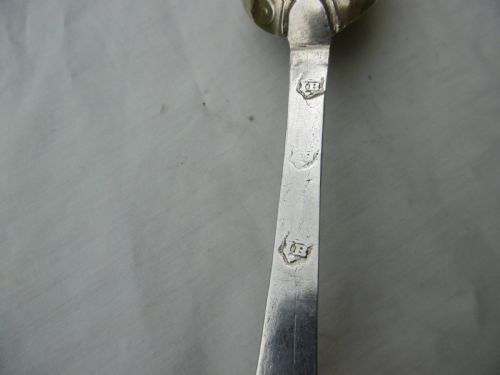 C1707 VERY RARE WEST COUNTRY LACE BACK TABLESPOON BY JOHN PIKE OF PLYMOUTH - ADDITIONAL PHOTO 2