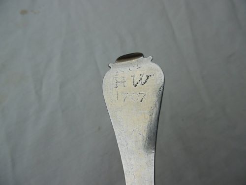 C1707 VERY RARE WEST COUNTRY LACE BACK TABLESPOON BY JOHN PIKE OF PLYMOUTH - ADDITIONAL PHOTO 4