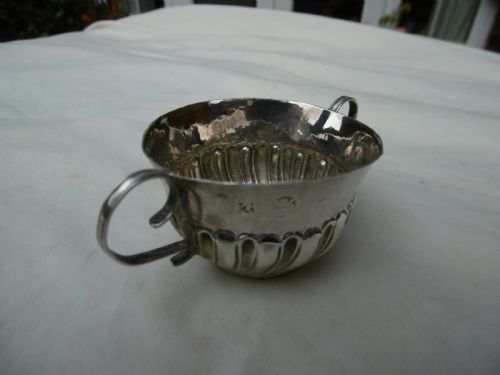 1696 LOVELY SMALL WILLIAM 111 PORRINGER BY MAKER PH 21G - ADDITIONAL PHOTO 1