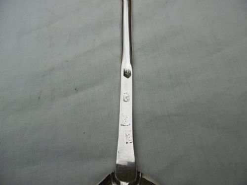 1700 VERY RARE FINE QUEEN ANNE MARROW SPOON BY BENJAMIN WATTS 53G - ADDITIONAL PHOTO 1