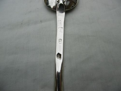 1700 VERY RARE FINE QUEEN ANNE MARROW SPOON BY BENJAMIN WATTS 53G - ADDITIONAL PHOTO 2