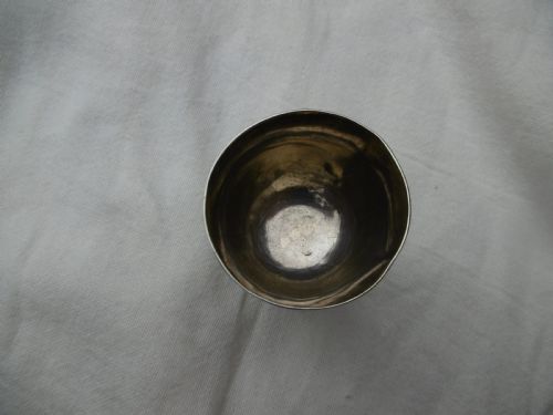 1717 RARE SMALL GEORGE 1ST CHILDS OR TOT CUP GREAT DATE LETTER 24G - ADDITIONAL PHOTO 2