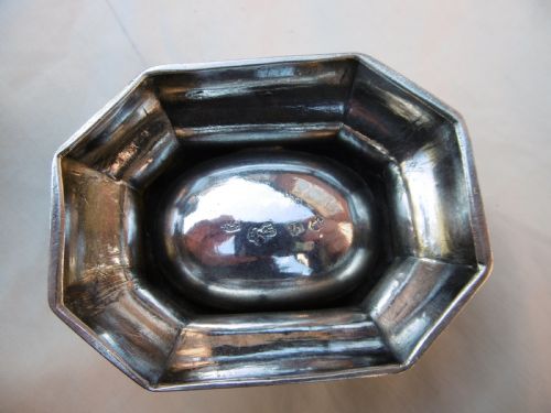 1743 FINE PAIR OF GEORGE 11 TRENCHER SALTS BY DAVID HENNELL 90 GRAMS - ADDITIONAL PHOTO 3